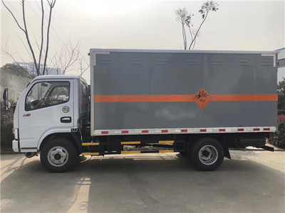 15萬預(yù)算的東風(fēng)爆破器材運(yùn)輸車 5.2米廂體玉柴150馬力配置解析